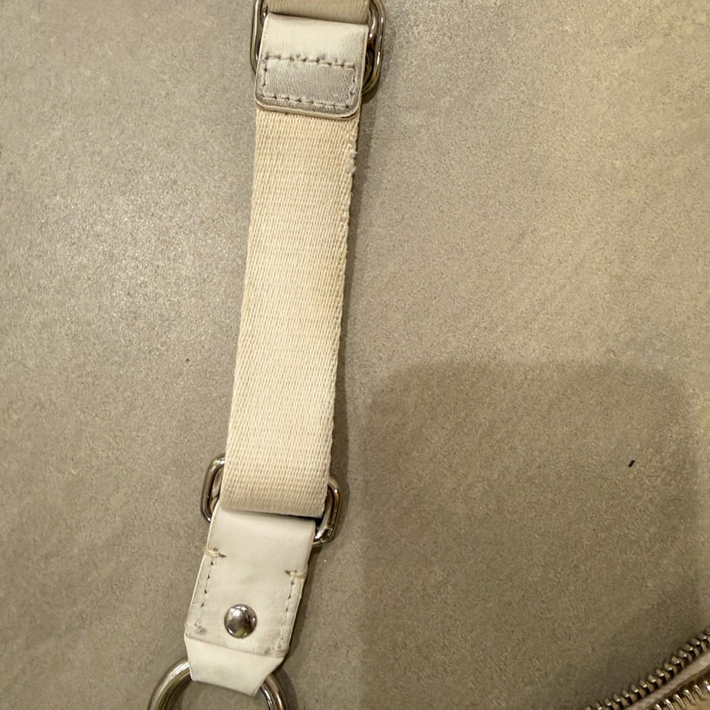 Used Coach Light Khaki/Cream Sateen Signature Swing Pack Crossbody - Picture 9 of 16